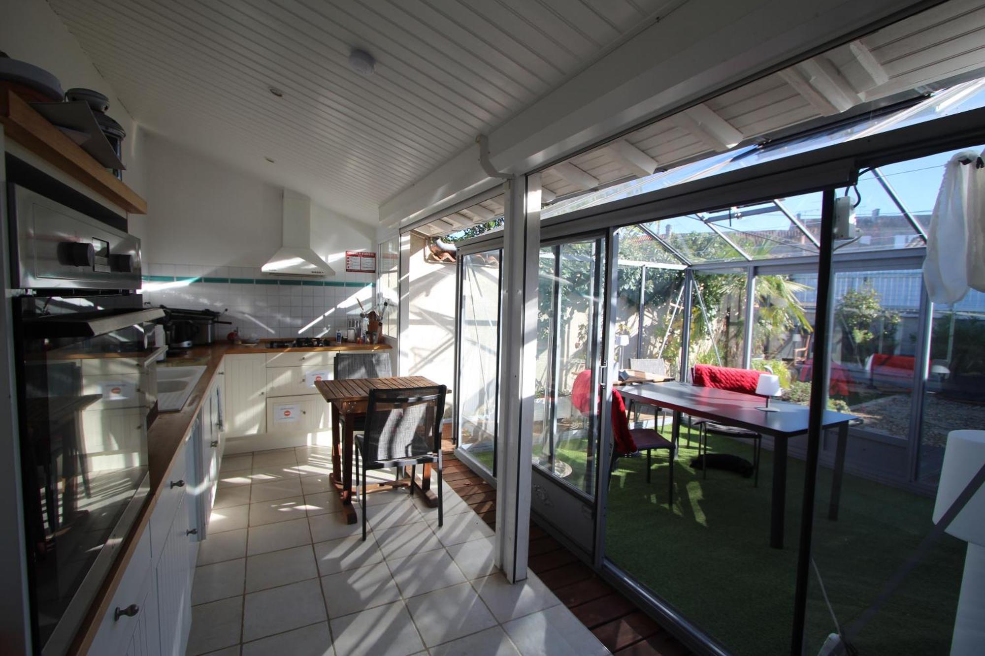 Suite En Terrasse A Cognac Exterior photo